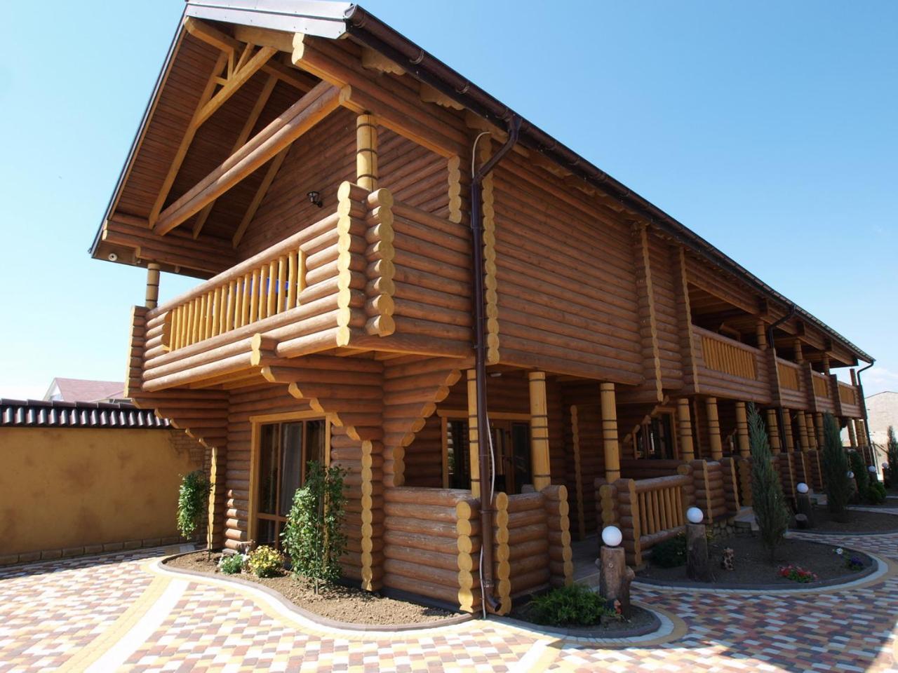 Пегас Hotel Zaliznyy Port Exterior photo
